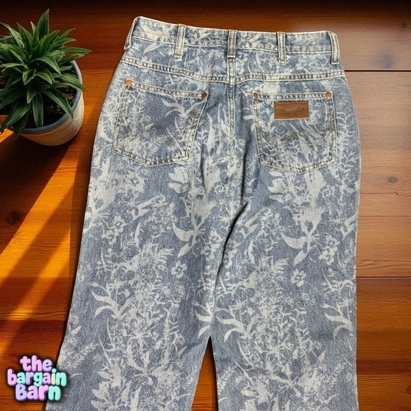 Wrangler Women’s Bootcut Jeans Blue Denim Size 28x29 – Style 14436 Oct 2022 Tag - Picture 4 of 5